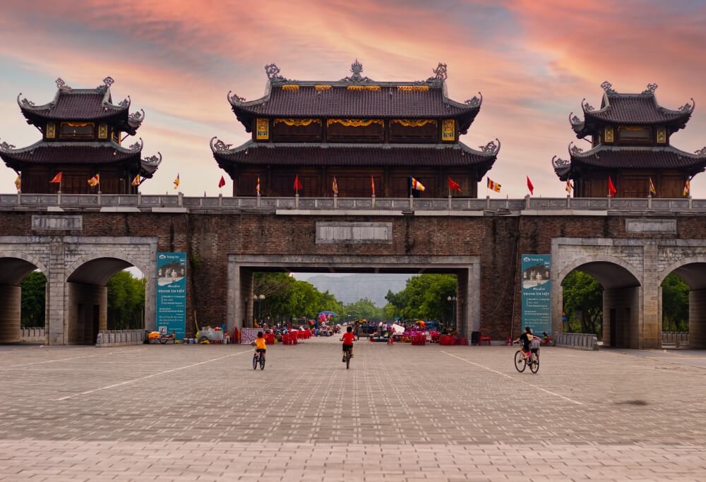 Cố Đô Hoa Lư Cổ Kính